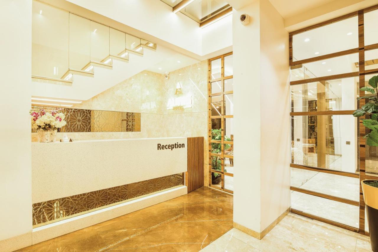 Hotel Auris & Banquets, Mumbai International Airport Exterior photo