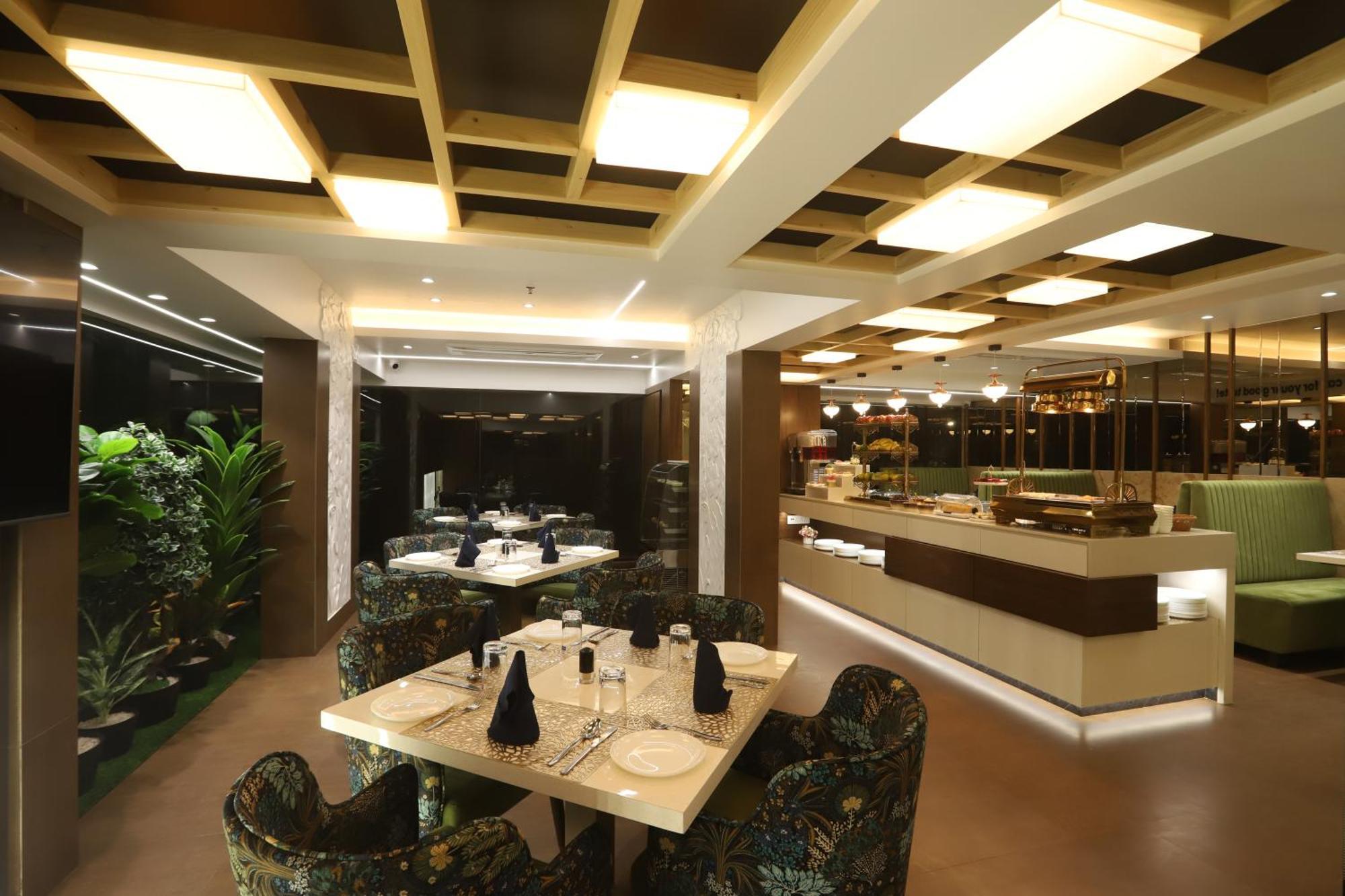 Hotel Auris & Banquets, Mumbai International Airport Exterior photo