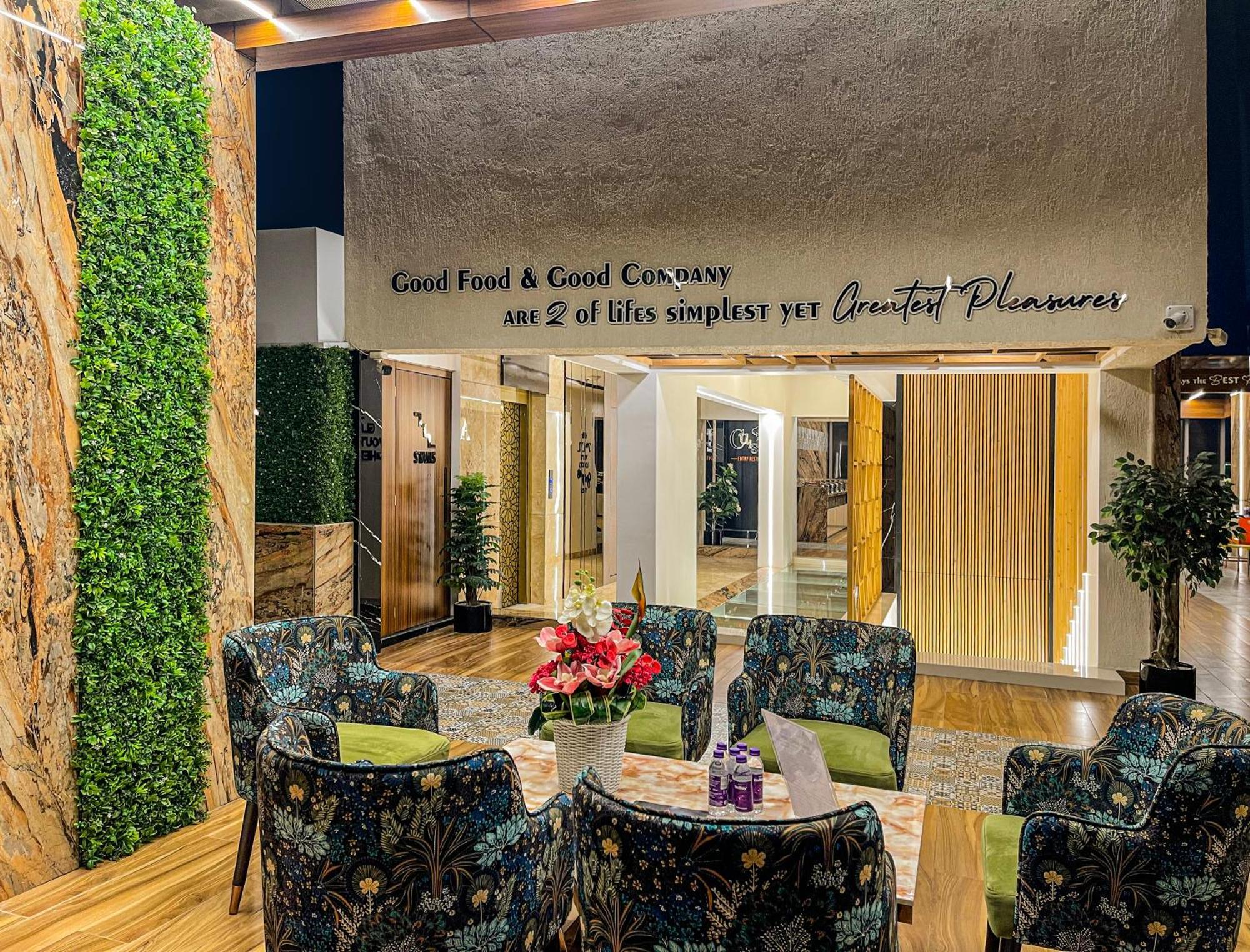Hotel Auris & Banquets, Mumbai International Airport Exterior photo